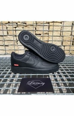 Tenisky Air Force 1 X Supreme -MIKINY Prodejní prodejna air force 1 x supreme 1 2
