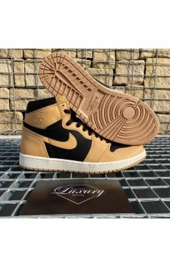 Air Jordan 1 Retro High OG Heirloom -MIKINY Prodejní prodejna air jordan 1 retro high og visionaire 6