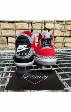 Air Jordan 3 Retro Red Cement -MIKINY Prodejní prodejna air jordan 3 retro red cement 3