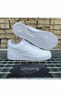 Nike Air Force 1 '07 Low White W -MIKINY Prodejní prodejna nike air force 1 07 low white w 2