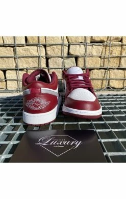 Air Jordan 1 Low Bordeaux -MIKINY Prodejní prodejna nike air jordan 1 bordeaux 3
