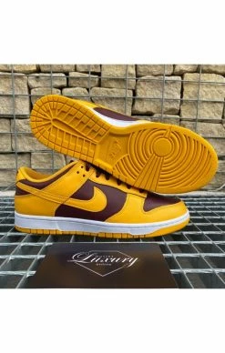 Nike Dunk Low Retro University Gold -MIKINY Prodejní prodejna nike dunk low retro white black panda 2