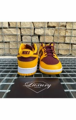 Nike Dunk Low Retro University Gold -MIKINY Prodejní prodejna nike dunk low retro white black panda 3