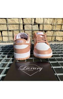 Nike Dunk Low Rose Whisper -MIKINY Prodejní prodejna nike dunk low rose whisper 3