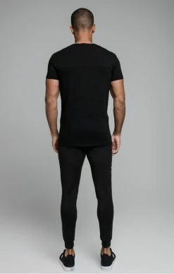Sik Silk Černé Pánské Triko 9 Sik Silk Černé Pánské Triko -MIKINY Prodejní prodejna sik silk division straight hem gym tee black gold 3