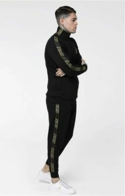 Sik Silk Gold Edit 1/4 Zip Overhead Runner -MIKINY Prodejní prodejna sik silk gold edit 14 zip overhead runner 3