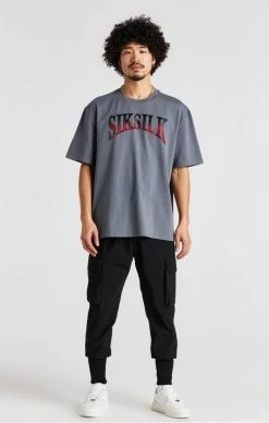 Sik Silk Pánské Šedé Tričko Rhinestone Short Sleeve -MIKINY Prodejní prodejna sik silk panske sede tricko rhinestone short sleeve 2