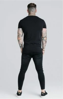 Sik Silk Černé Triko Core -MIKINY Prodejní prodejna sik silk straight hem gym tee 5